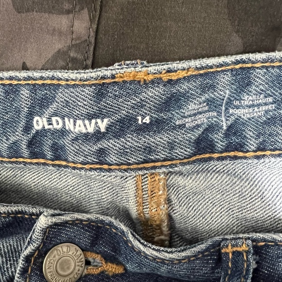 NWOT Old Navy mid Wash Denim Skirt size 14 - Picture 2 of 6